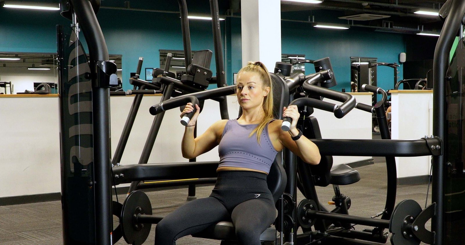 The Complete Guide to the Shoulder Press Machine: Benefits, Techniques, and Training Tips