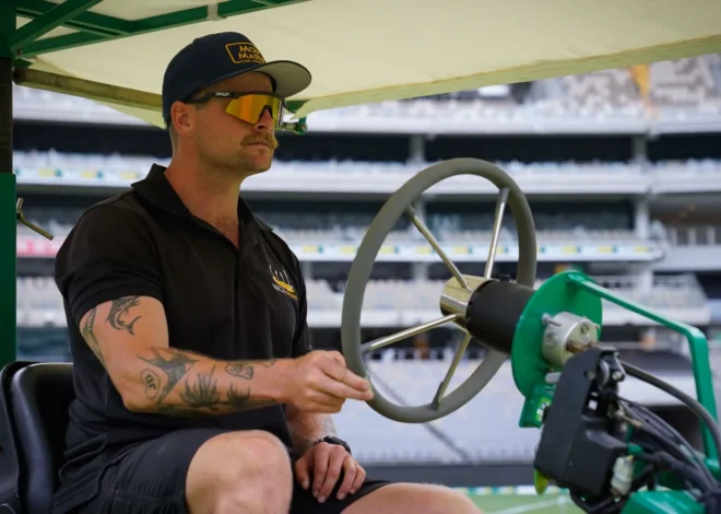 MCD Reflexis: The Complete Expert Guide to Understanding, Using, and Mastering McDonald’s Workforce Management Platform