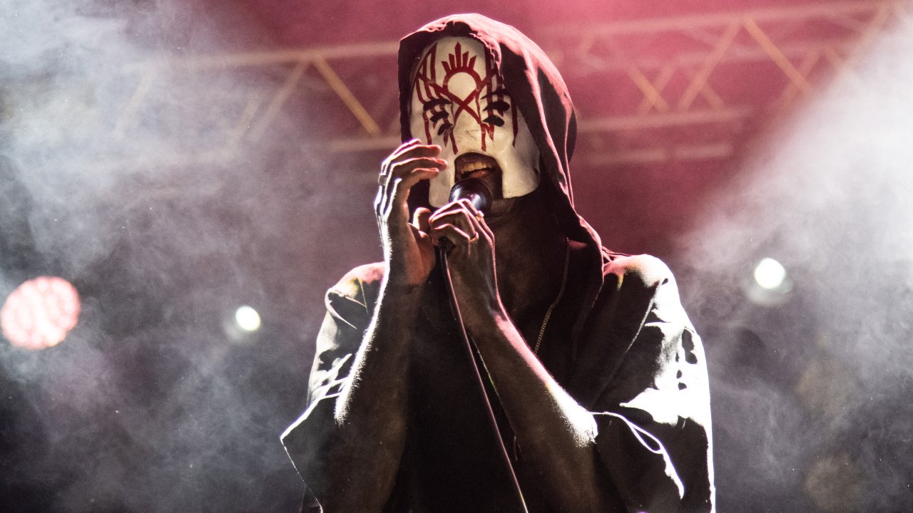 Who Is the Sleep Token Lead Singer? A Deep Dive Into the Mystery Behind “Vessel”