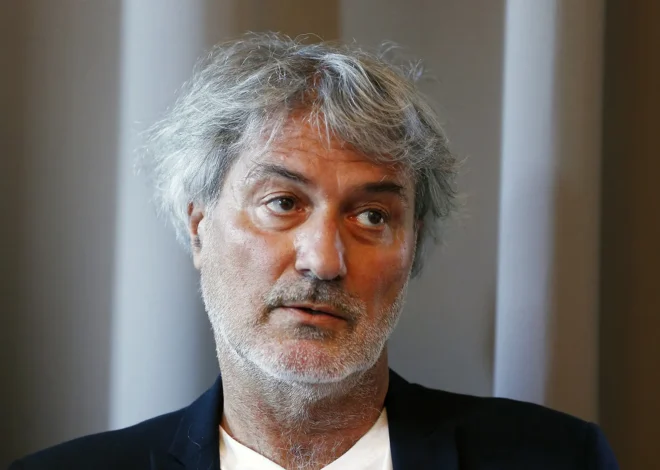 Emanuela Pecchia: A Journey Through Art and Creativity