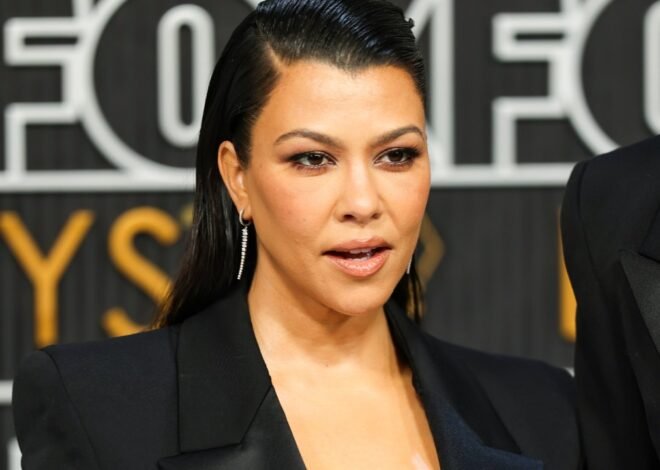 Kourtney Kardashian Age: A Deep Dive Into Her Life, Career, and Timeless Influence