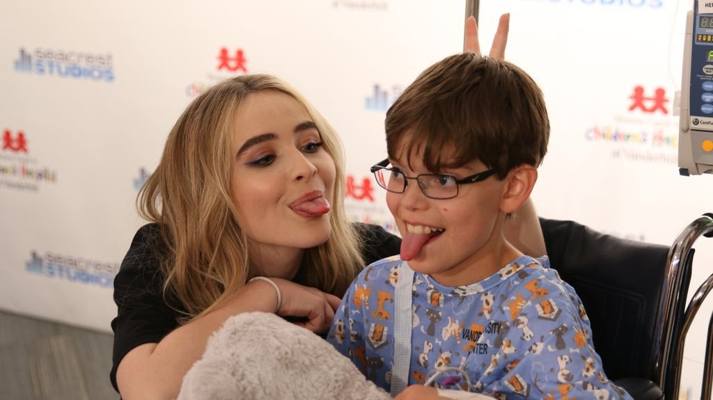 Sabrina Carpenter’s Mother: Everything to Know About the Woman Behind the Global Pop Star